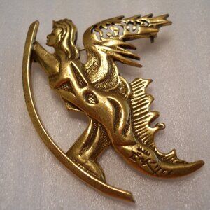 Vintage Salvador Dali - Winged Angel Pin    6/6